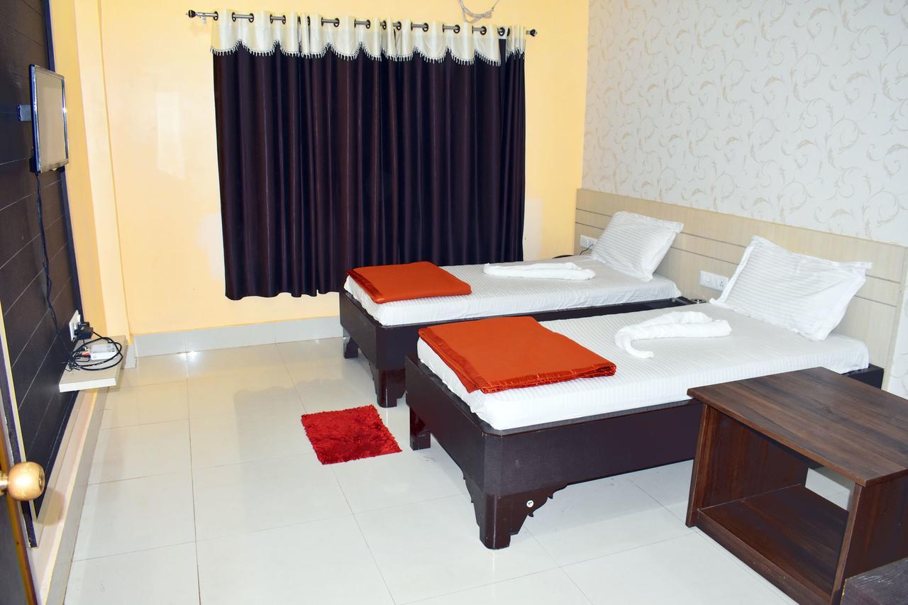 Hotel Triveni Balangir Zewnętrze zdjęcie