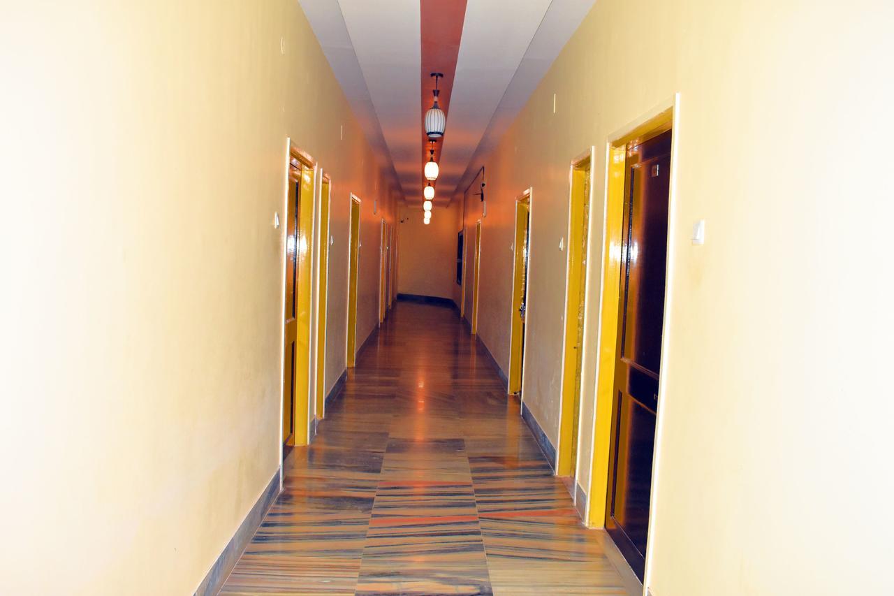 Hotel Triveni Balangir Zewnętrze zdjęcie