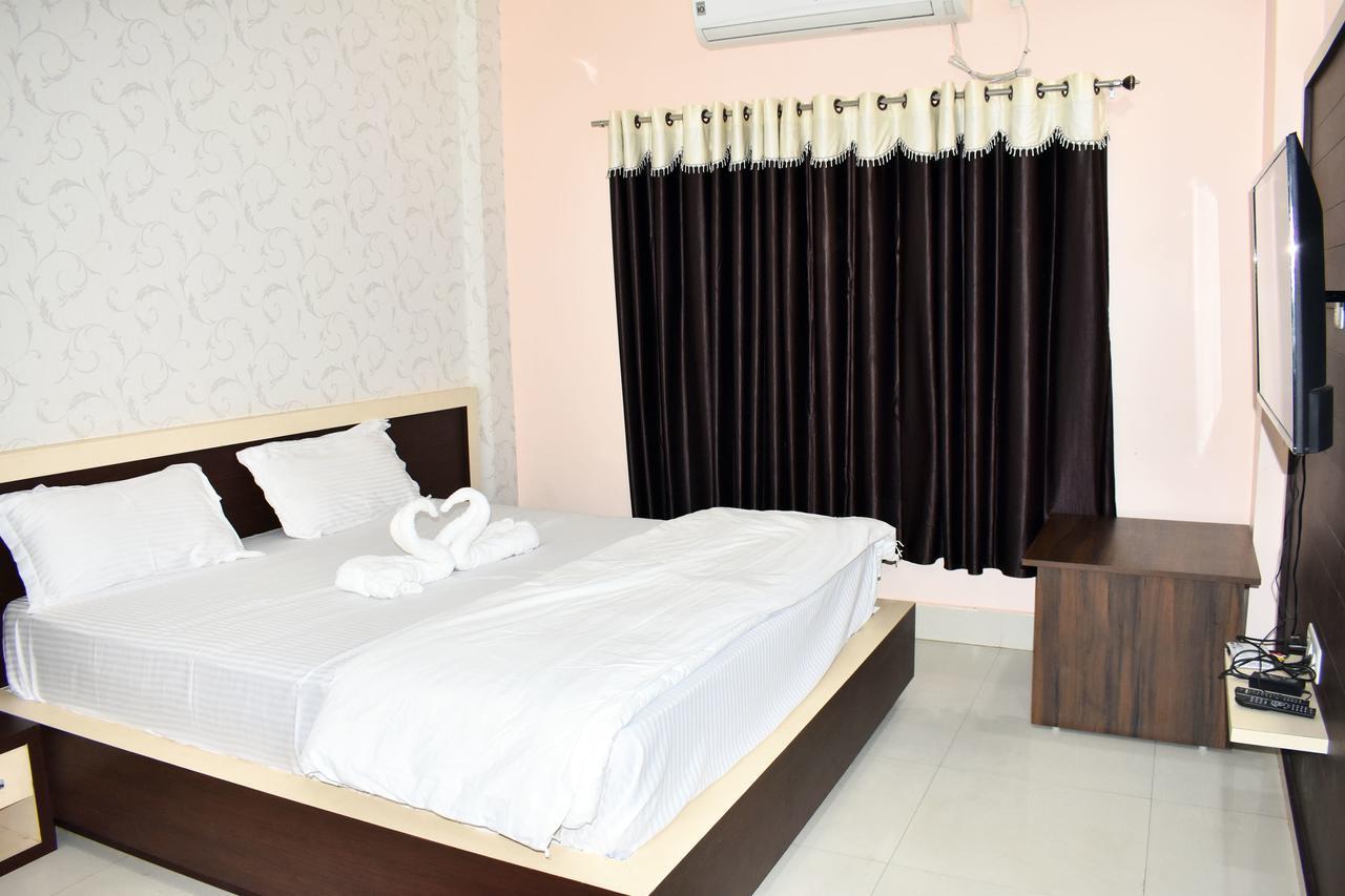 Hotel Triveni Balangir Zewnętrze zdjęcie