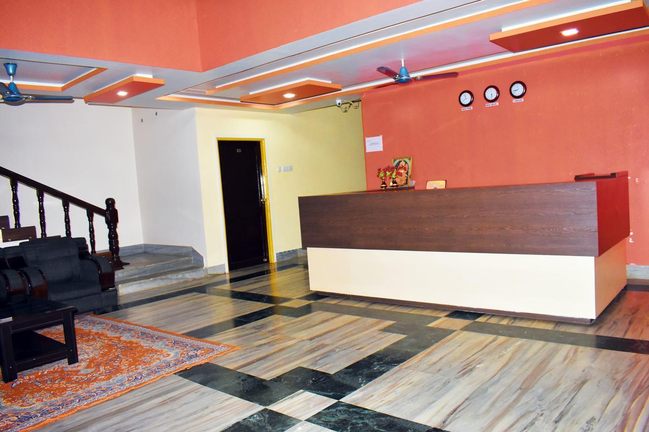 Hotel Triveni Balangir Zewnętrze zdjęcie